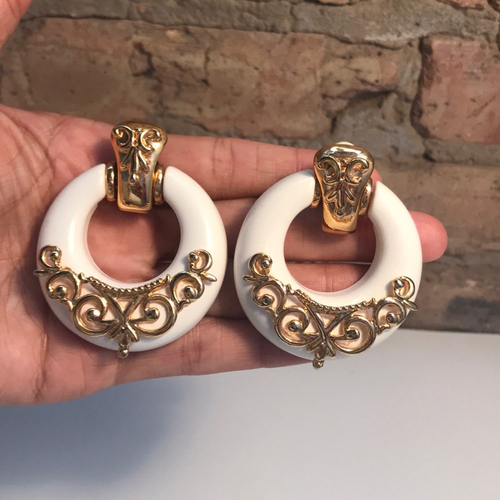 VINTAGE Statement Gold & cream royal earrings
